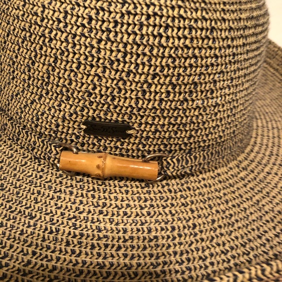 Sun hat - Picture 2 of 3
